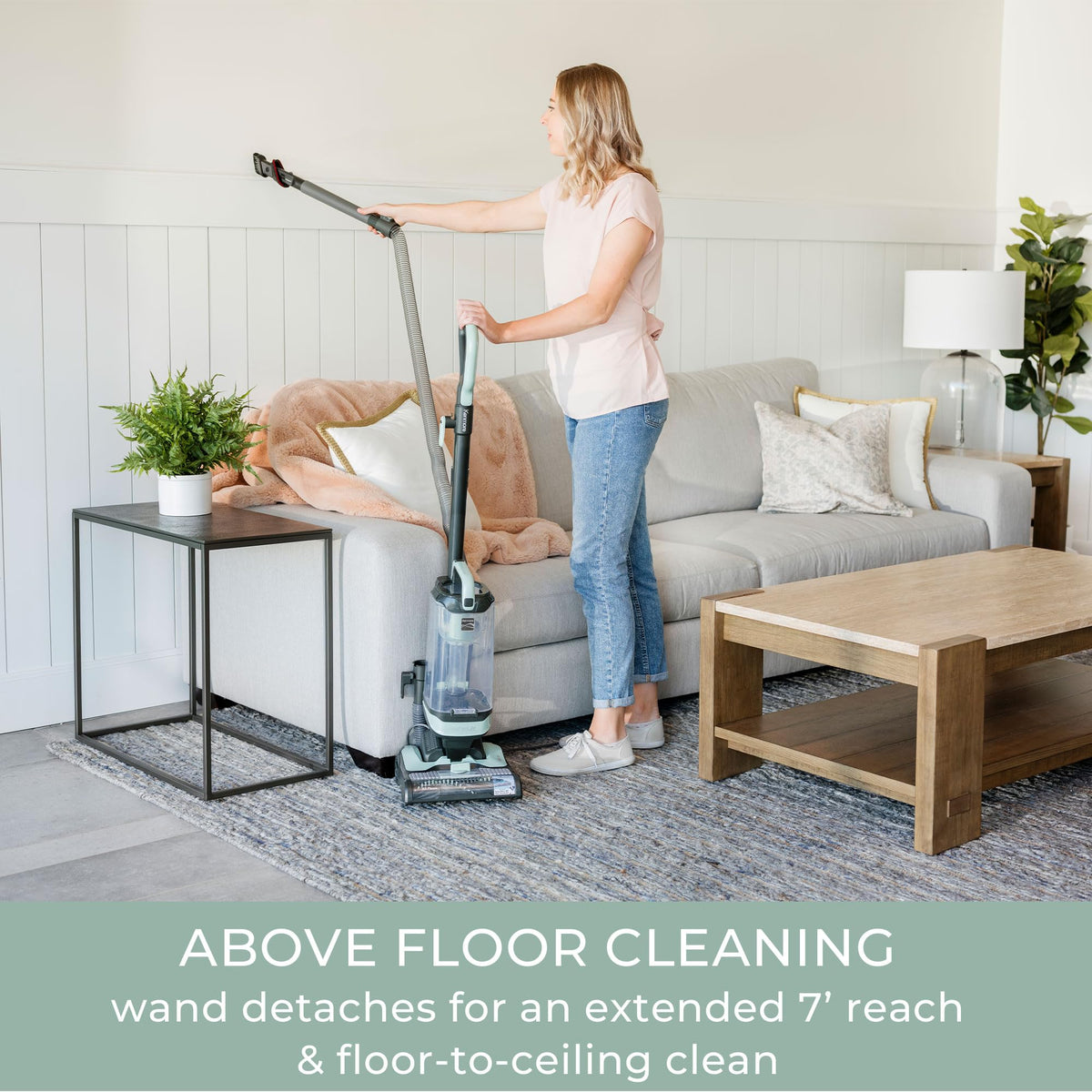 Bagless Upright Vacuum T405614