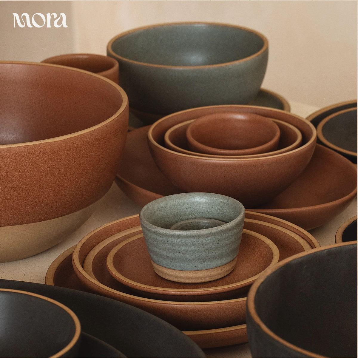 Set of 4 Ceramic Bowls A423061